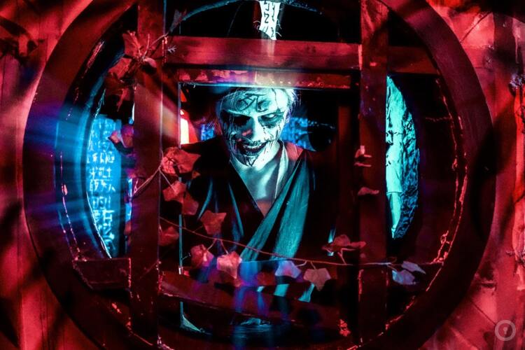 Фотографии перформанса Иные (фото #1) Фотографии перформанса Иные (фото #1)