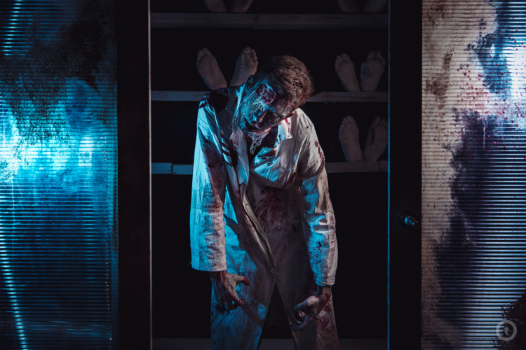 Фотографии перформанса Морг (фото #4) Фотографии перформанса Морг (фото #4)