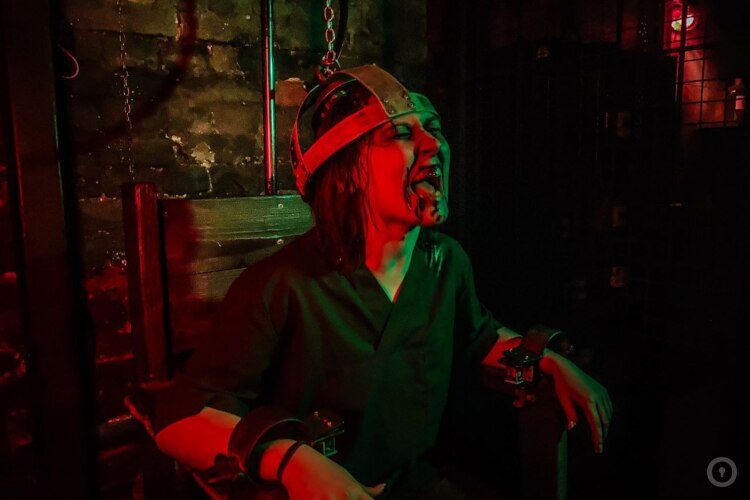 Фотографии перформанса Остров проклятых (фото #4) Фотографии перформанса Остров проклятых (фото #4)