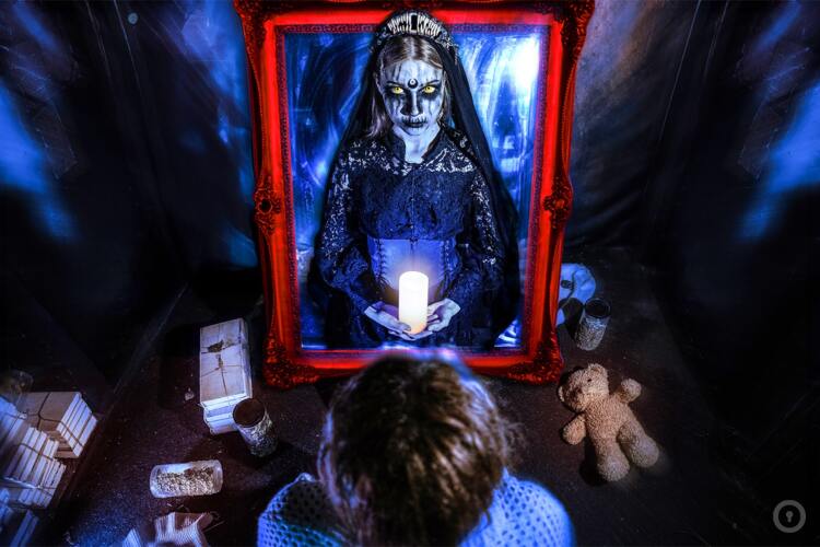 Фотографии перформанса Салем (фото #2) Фотографии перформанса Салем (фото #2)