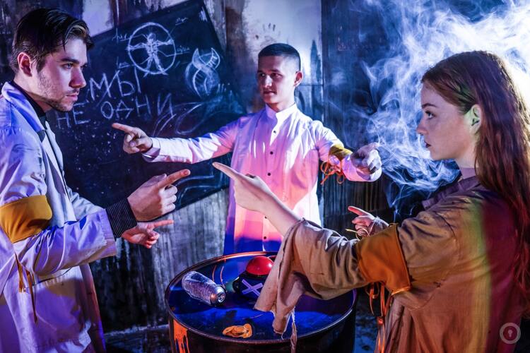 Фотографии перформанса Предатель среди нас (фото #3) Фотографии перформанса Предатель среди нас (фото #3)