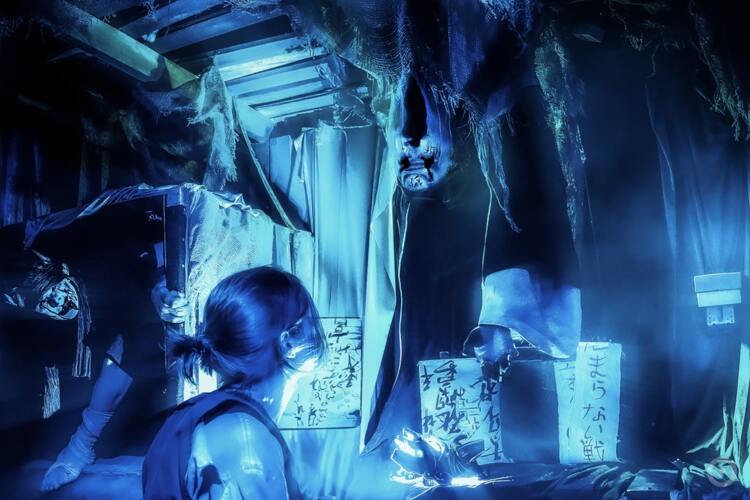 Фотографии перформанса Иные (фото #3) Фотографии перформанса Иные (фото #3)