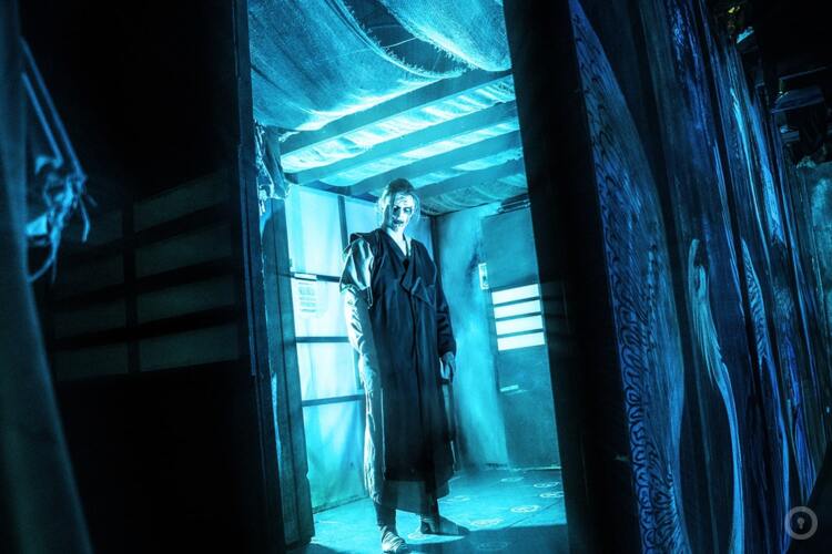 Фотографии перформанса Иные (фото #4) Фотографии перформанса Иные (фото #4)